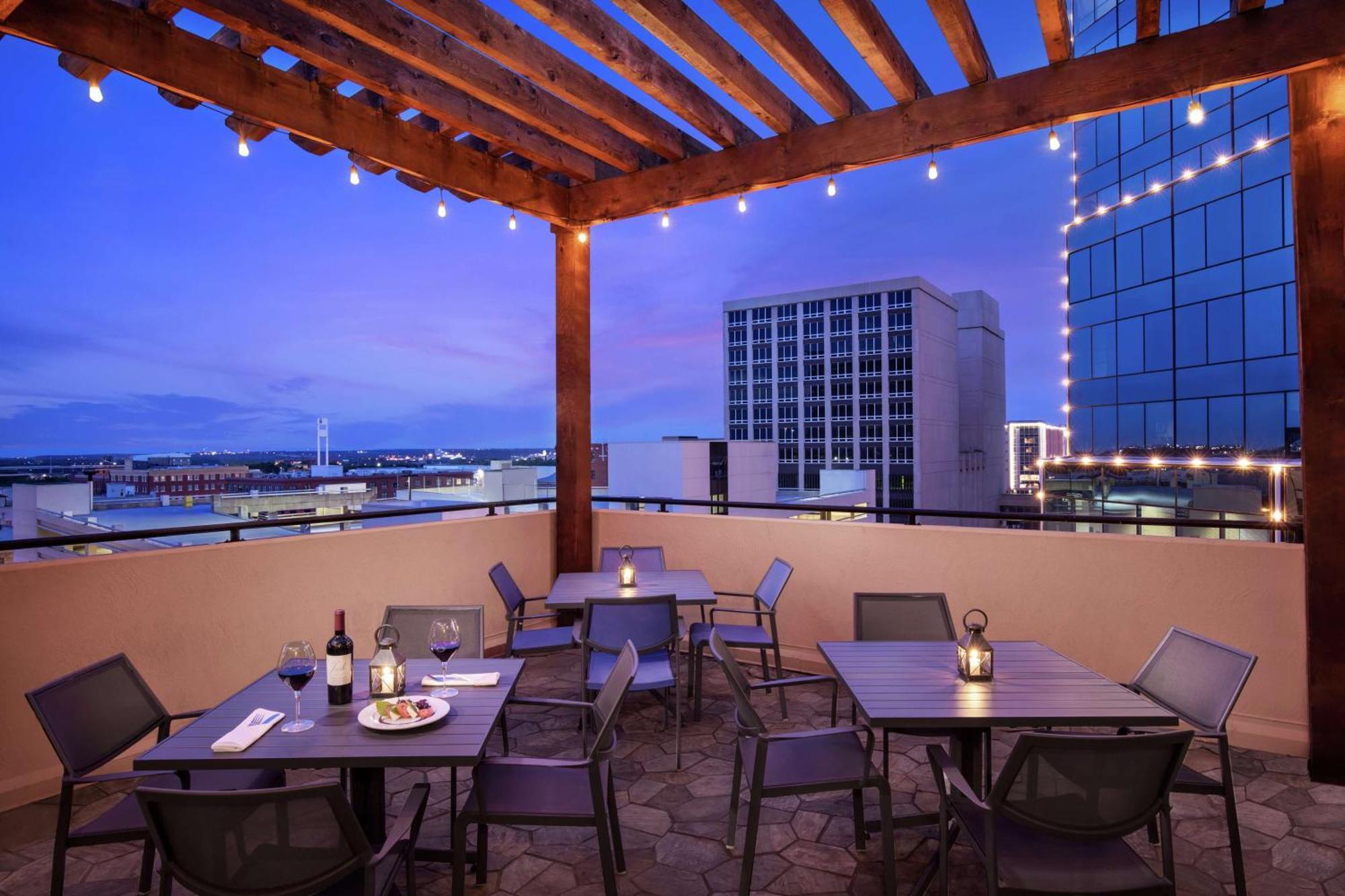 Embassy Suites By Hilton Fort Worth Downtown Exterior photo